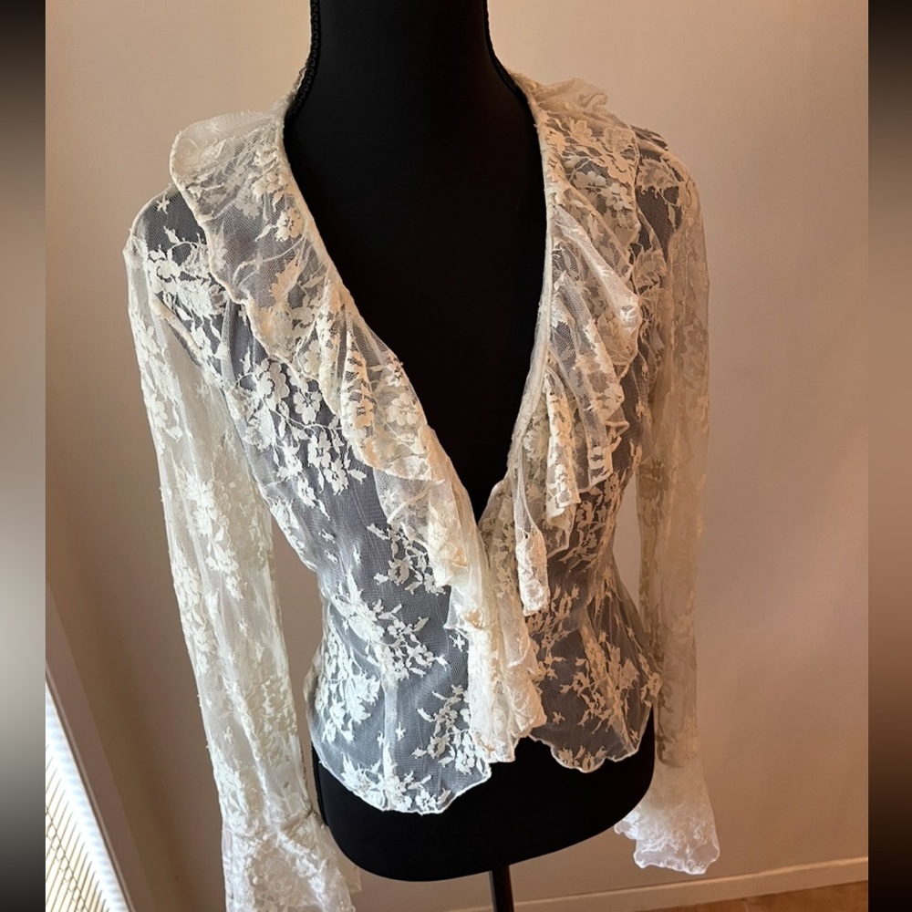 Classic  Cream Lace Ruffle trim Blouse with snap closure